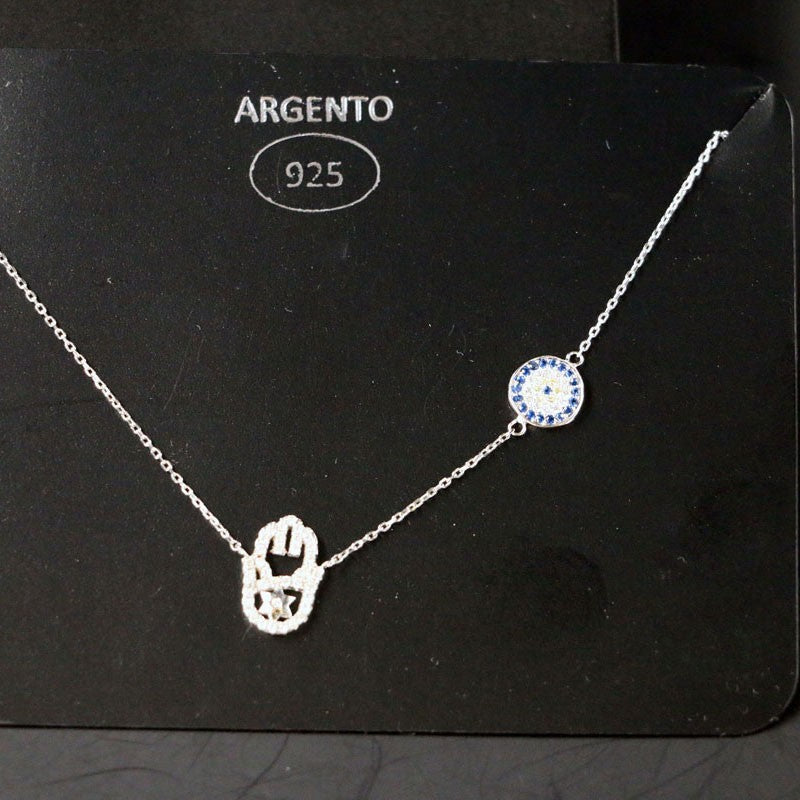 Girocollo da donna in argento 925% modello mano di Fatima con pietre bianche e blue