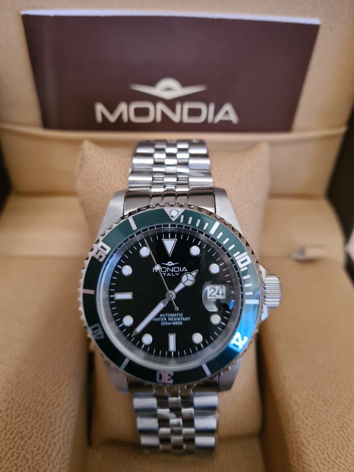 Mondia modello submariner automatico ghiera verde