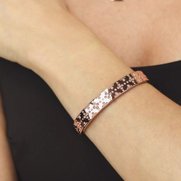 Boccadamo -Bracciale rigido placcato oro rosa con motivo floreale e zirconi